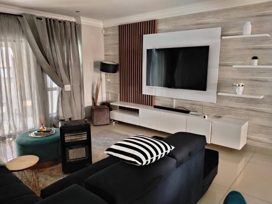 3 Bedroom Property for Sale in Wild Olive Estate Free State